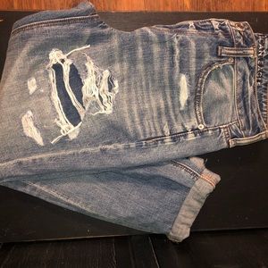 Ladies Hi-Rise Ripped Tomgirl by American Eagle Outfitters